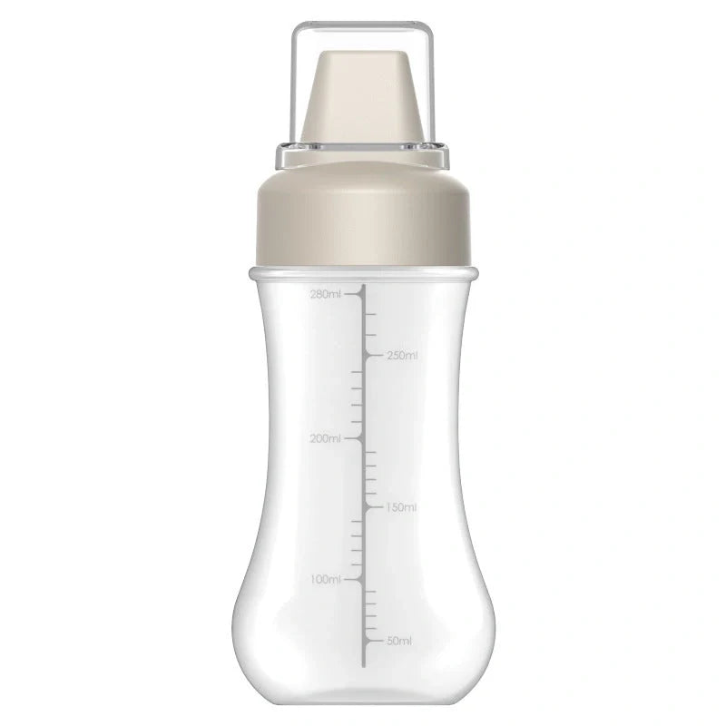 Five-hole scale squeezing sauce bottle with lid for precise kitchen use