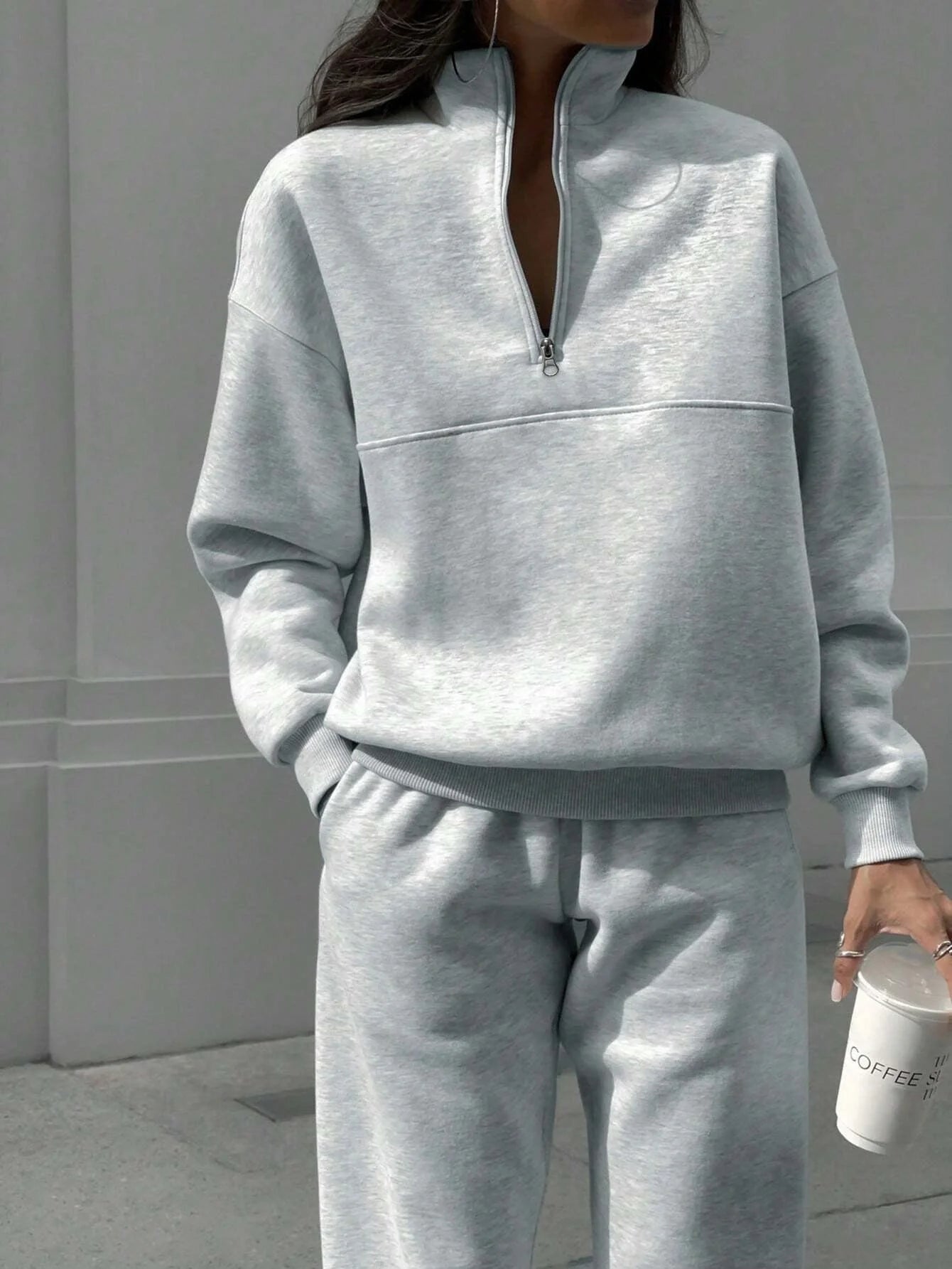 Women's long-sleeved sports sweatshirt suit with stand-up collar and elastic band trousers