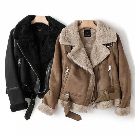 Winter lapel jacket in suede and lamb wool for women, available in black and khaki.