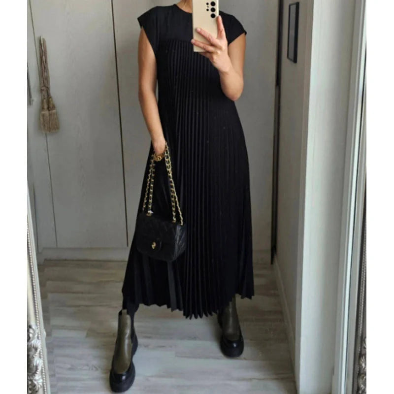 Elegant summer pleated long dress for women in various colours