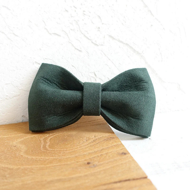 Stylish MUTTCO Pet Collar & Bow Traction Set for dogs, available in various colours and sizes.