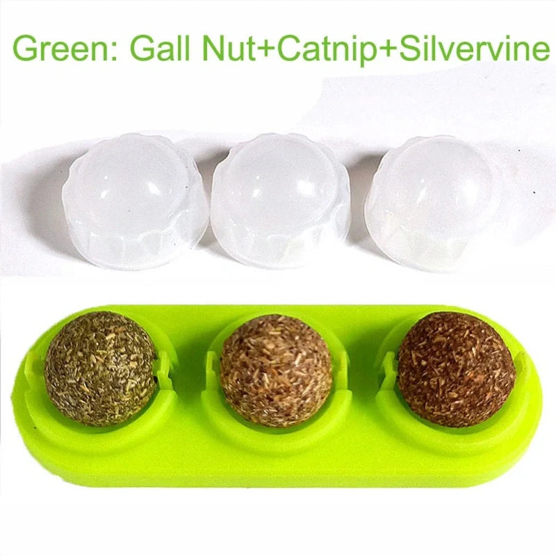 Self-adhesive Rotated Catnip Lick Ball for cats, natural ingredients, 90g