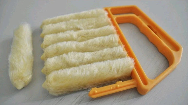 Venetian Blind Cleaning Brush with removable washable rollers for easy blind cleaning