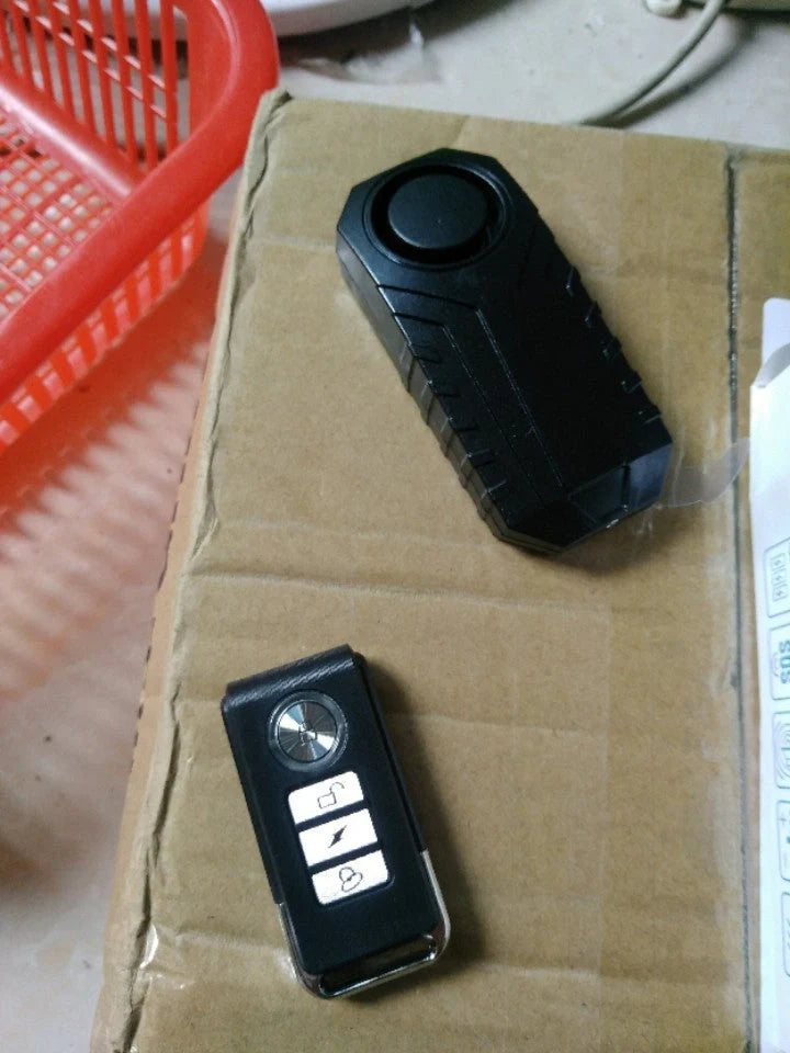 Adjustable Electric Vehicle Remote Vibration Alarm for bikes and doors