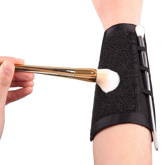 Premium makeup brush cleaning strap made of nylon diving cloth for antibacterial, antistatic, and moisture-wicking brush care