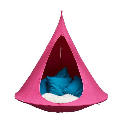 Flying Saucer Lightweight Portable Nylon Hammock in green, ideal for camping and backpacking