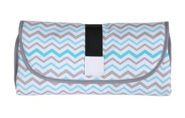 Versatile baby changing mat in various colourful patterns, made of durable 420 Oxford fabric and waterproof material.