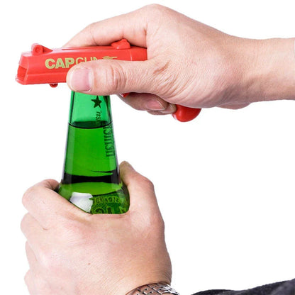 A catapult-style bottle opener made of high-quality ABS plastic, designed with a playful American-inspired flair to add entertainment to any British drinking occasion.
