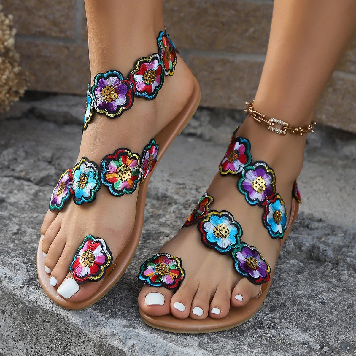 Ethnic style flowers flat sandals for women with fish mouth toe and floral design