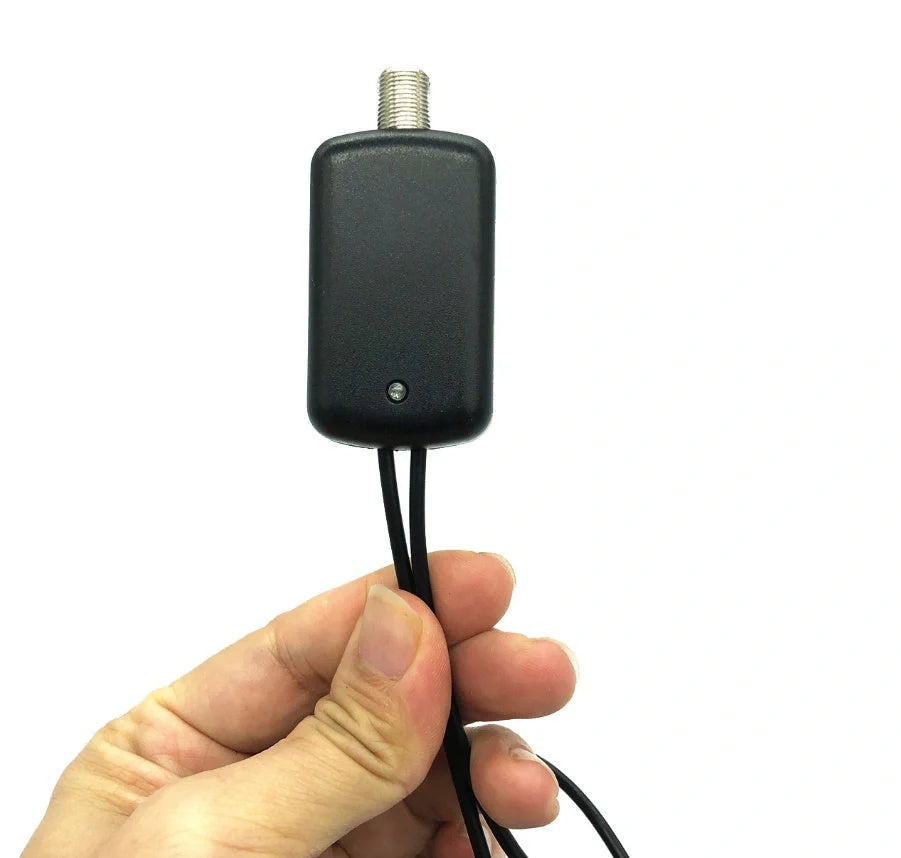 HDTV antenna amplifier for boosting TV signal reception