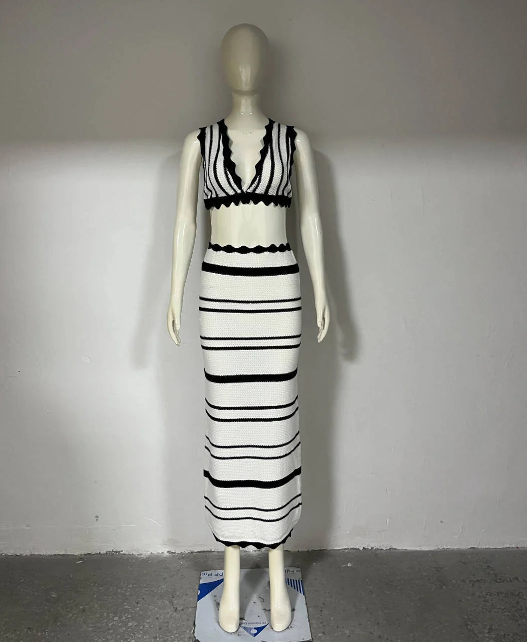 Women's 2-piece striped bikini set with sling top and skirt