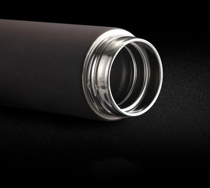 Versatile business mug with touch-sensitive temperature display, available in various colors and sizes