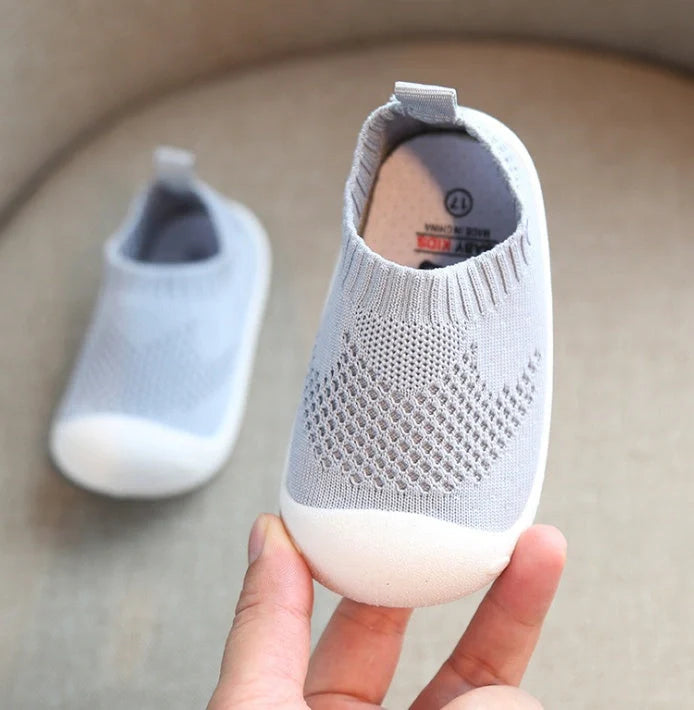 Comfortable cotton toddler shoes for spring and autumn in various colours