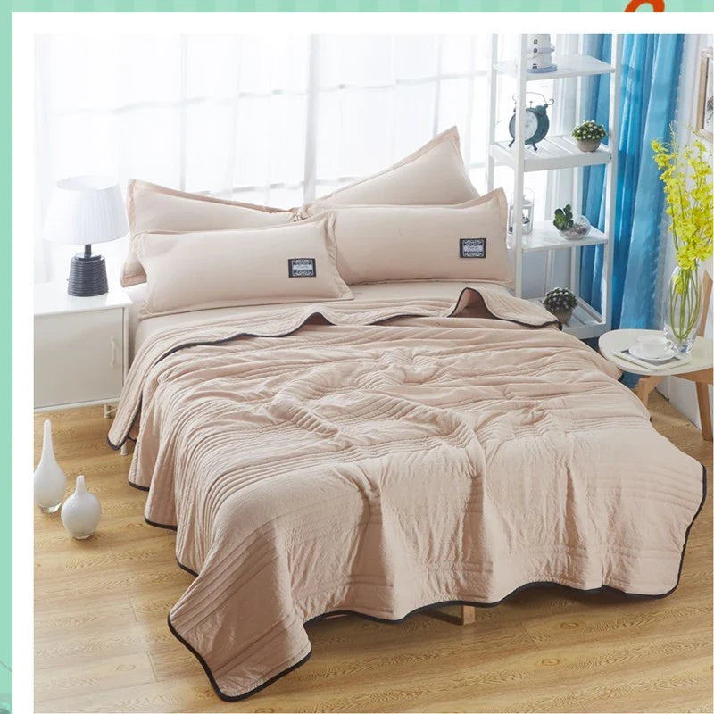 Premium cooling quilts in various colors and sizes for comfortable, temperature-regulating sleep