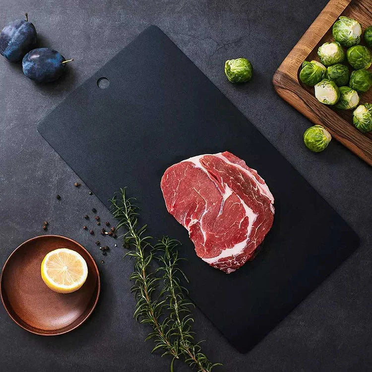 Black aluminium steak thaw board for efficient meat thawing