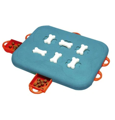 Blue casino treasure hunt puzzle food spill toy for pets, durable plastic design