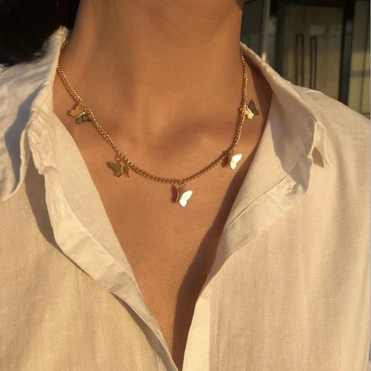 Fashion OL All-match Insect Style Pendant Necklace in gold and silver finishes with adjustable chain