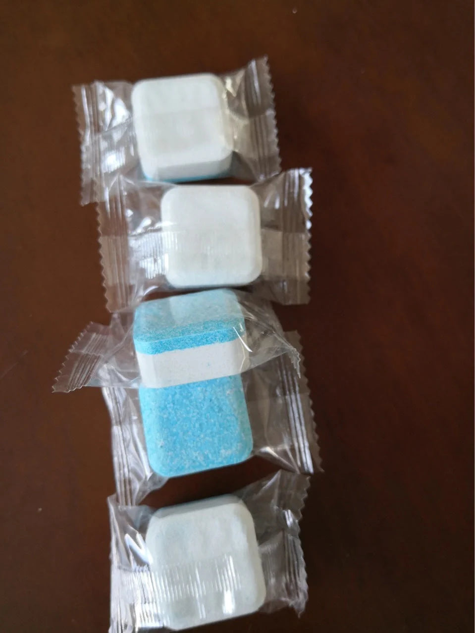 Washing machine cleaner tablets for deep cleaning and odour removal