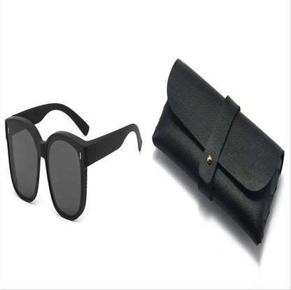 Polarised dual-use sunglasses with anti-glare mirror coating in various colours