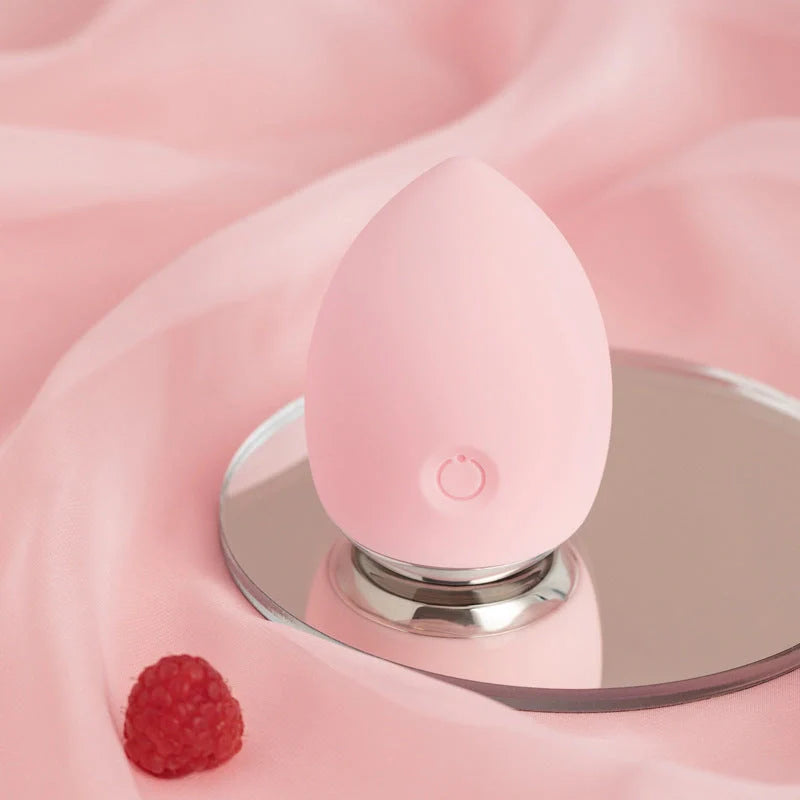 Electronic Cleansing Egg in pink and blue for deep skin cleansing
