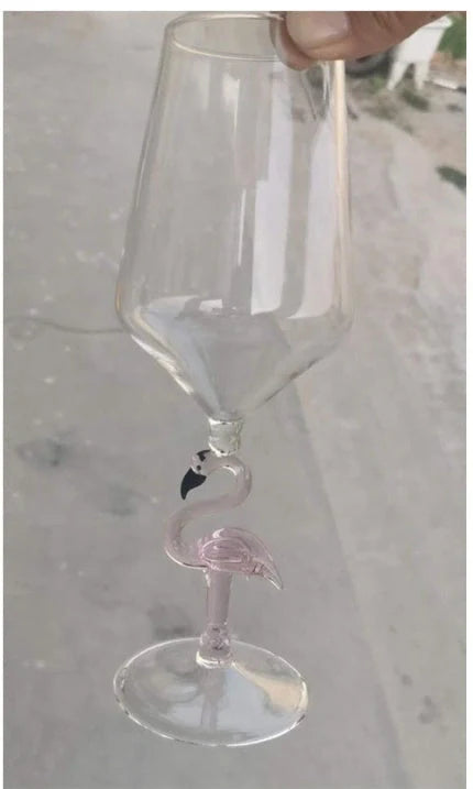 Lead-free crystal red wine glass with rotatable shark inside, clear design for elegant wine serving