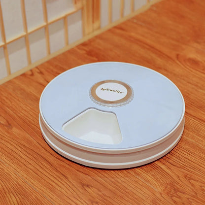 Automatic pet feeder with six meal trays and voice recorder