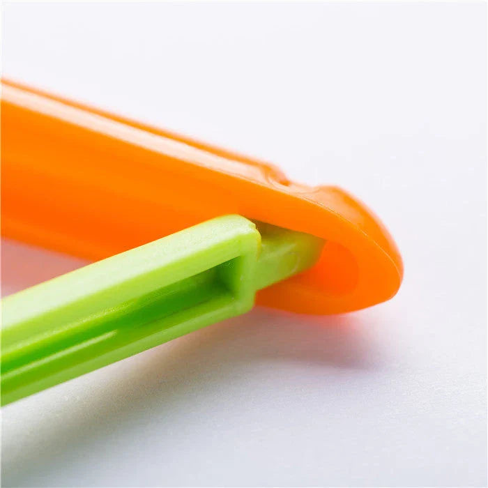 Carrot-shaped bag clip for sealing and preserving food freshness