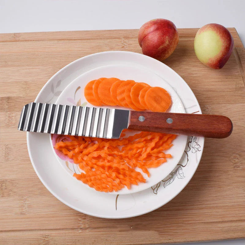 Stainless Steel Wave Fry Cutter for Cutting Potatoes, Vegetables, and Fruits into Wavy Patterns