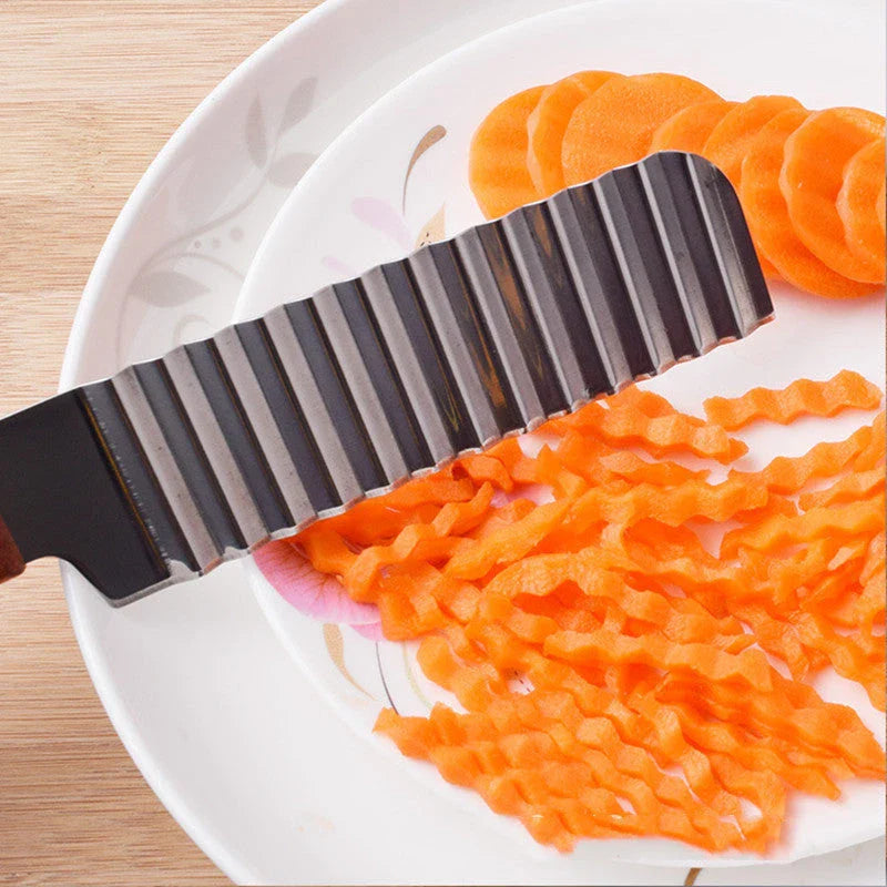 Stainless Steel Wave Fry Cutter for Cutting Potatoes, Vegetables, and Fruits into Wavy Patterns