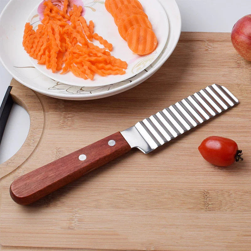 Stainless Steel Wave Fry Cutter for Cutting Potatoes, Vegetables, and Fruits into Wavy Patterns