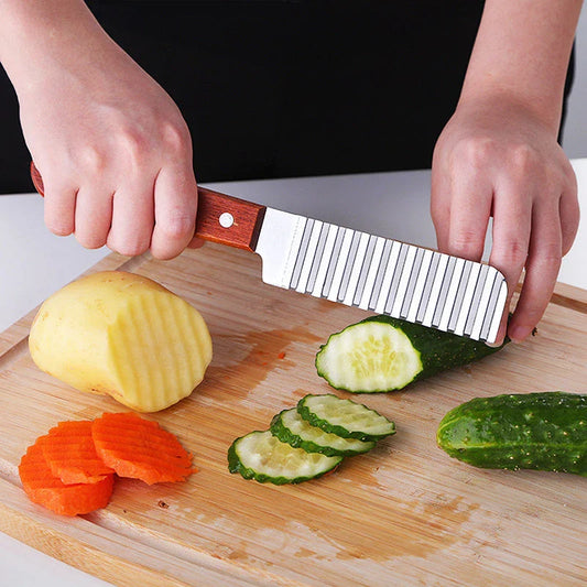 Stainless Steel Wave Fry Cutter for Cutting Potatoes, Vegetables, and Fruits into Wavy Patterns