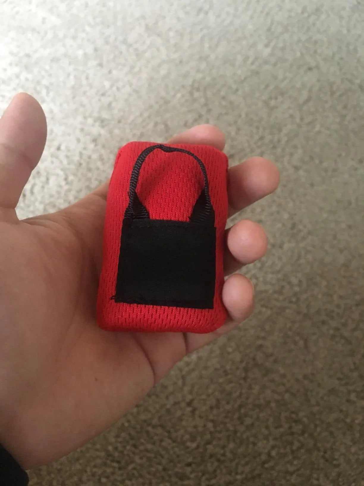 Mini outdoor portable nylon picnic mat with waterproof base, available in red and blue