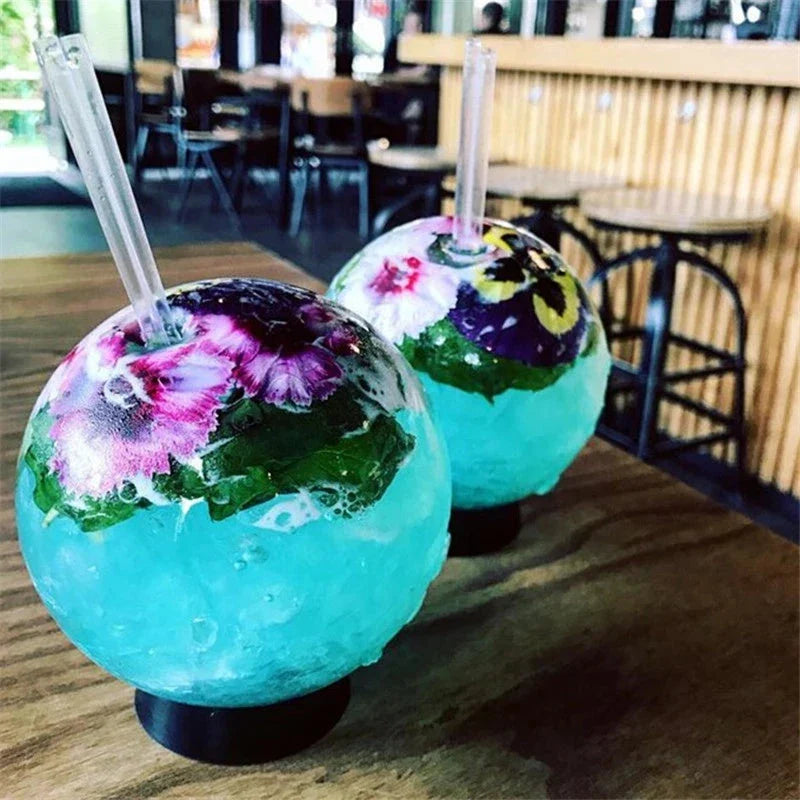 Premium borosilicate cocktail glasses with a stylish molecular design, suitable for a variety of alcoholic and non-alcoholic drinks