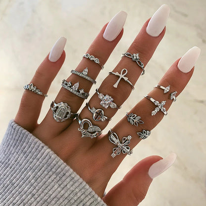 Elegant vintage lotus snake-shaped ring with 8 sparkling diamonds, crafted from high-quality alloy with a lustrous electroplated finish.