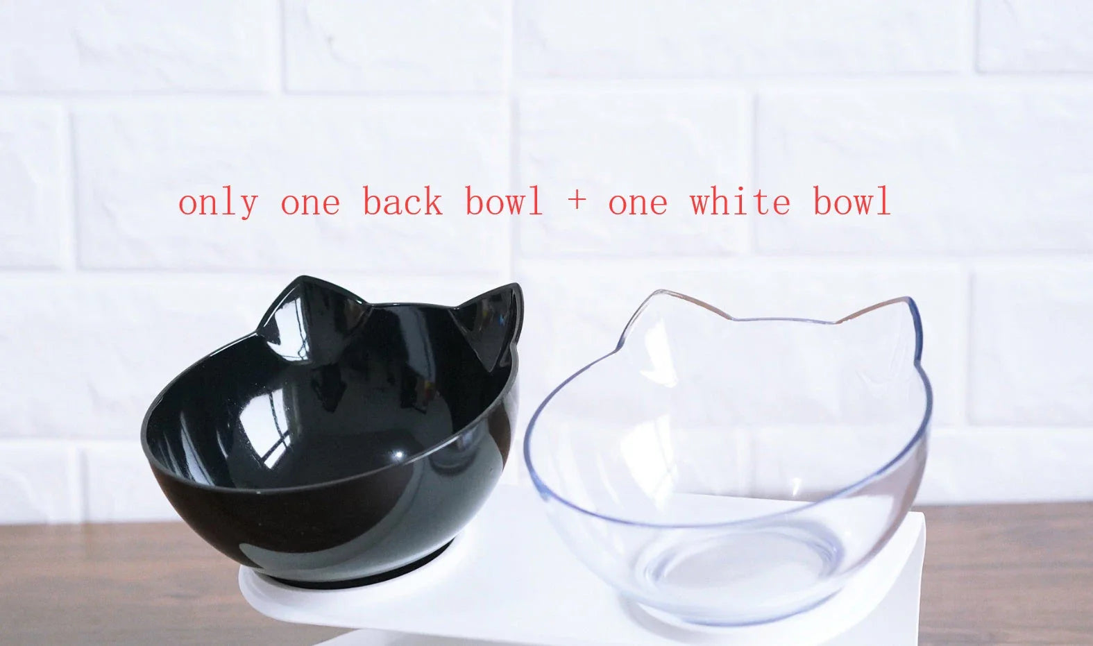 Inclined transparent cat food bowl with a gently sloped base and ergonomic design for whisker-friendly dining