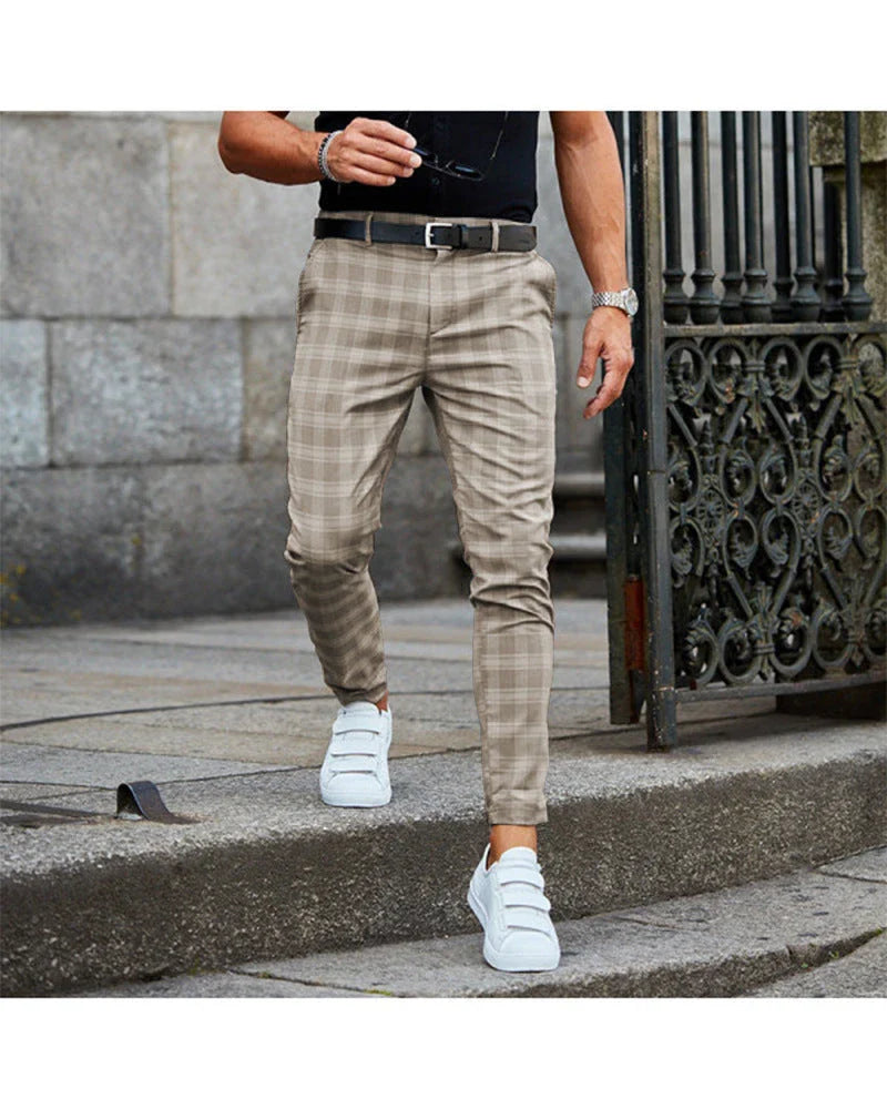 Men's stylish plaid casual trousers with a relaxed, loose fit and breathable fabric