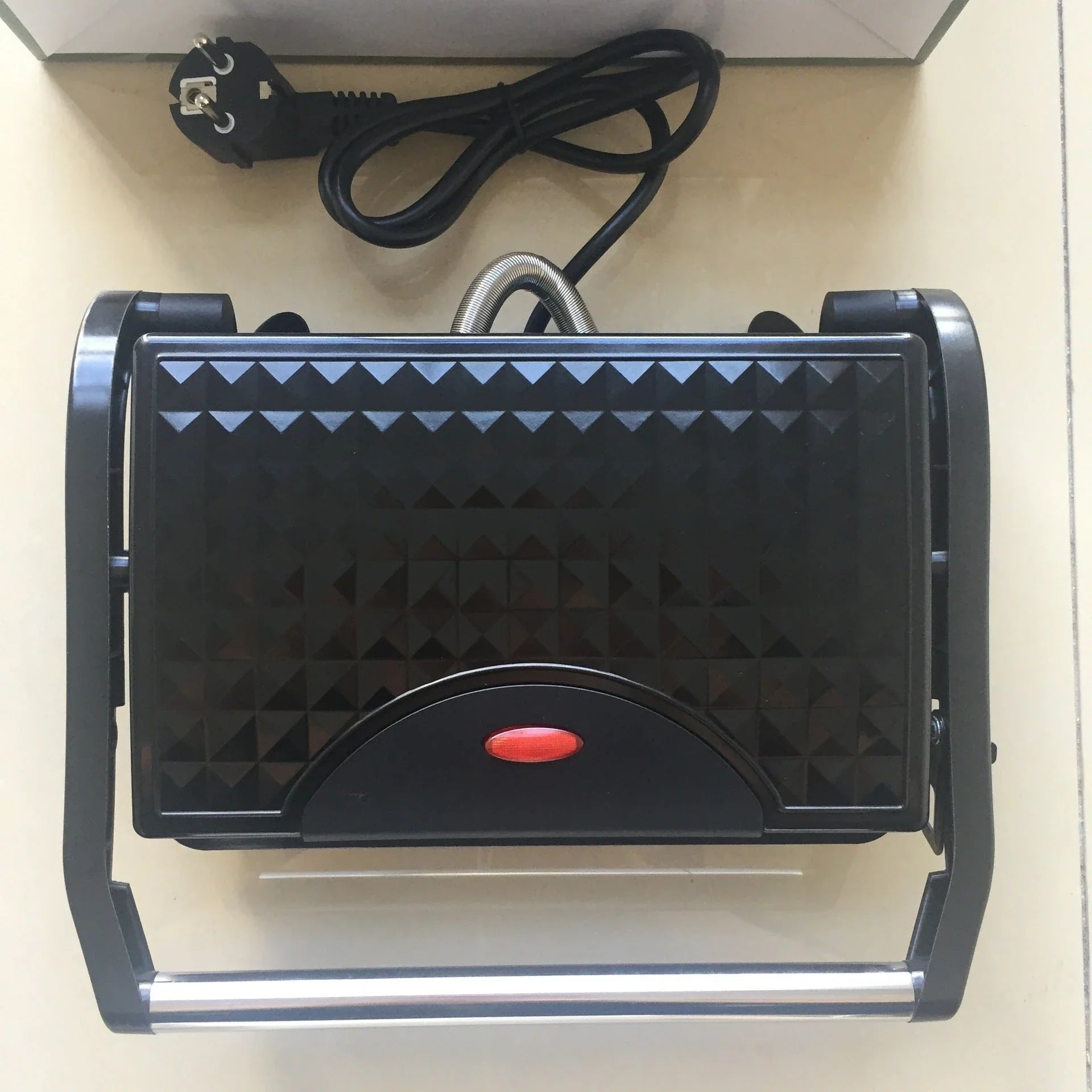 Premium nonstick electric grill with temperature control and smokeless design for effortless home cooking