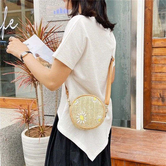 Straw woven round bag with embroidery for women, small and fresh style