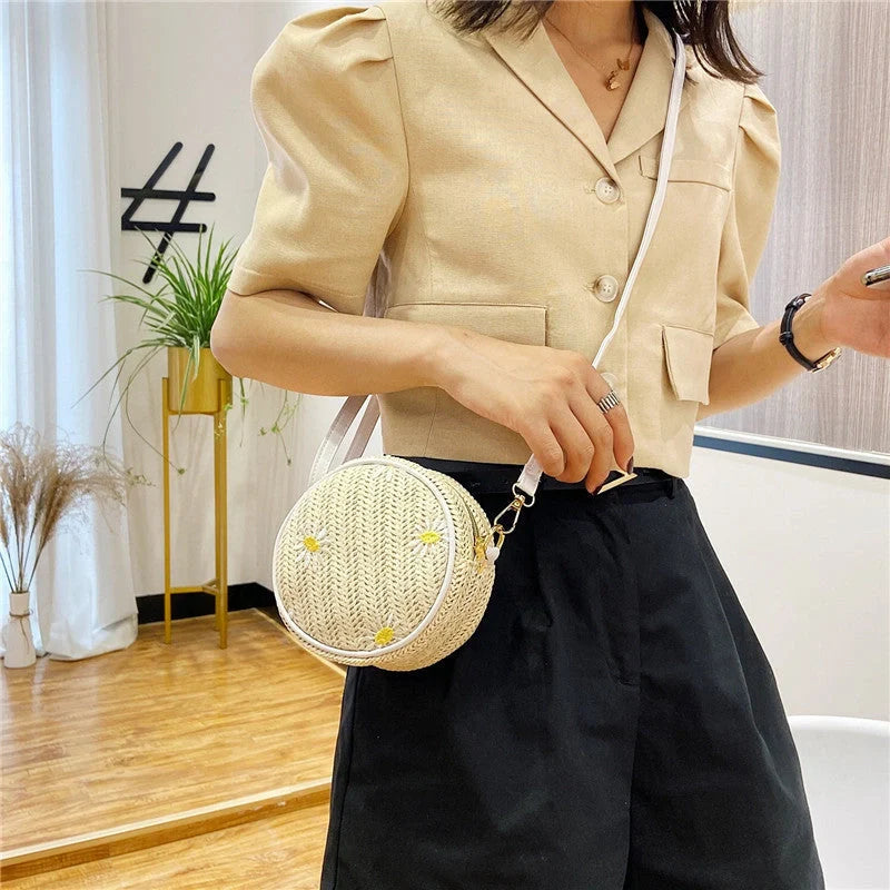 Straw woven round bag with embroidery for women, small and fresh style