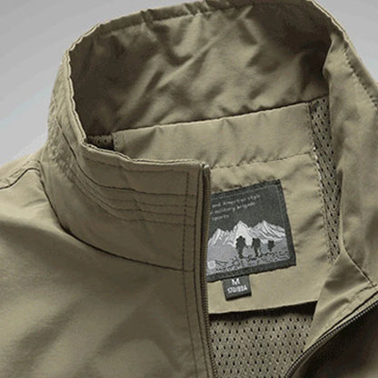 A well-designed and versatile men's outdoor gilet in a range of classic British colours