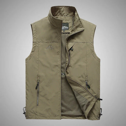 A well-designed and versatile men's outdoor gilet in a range of classic British colours