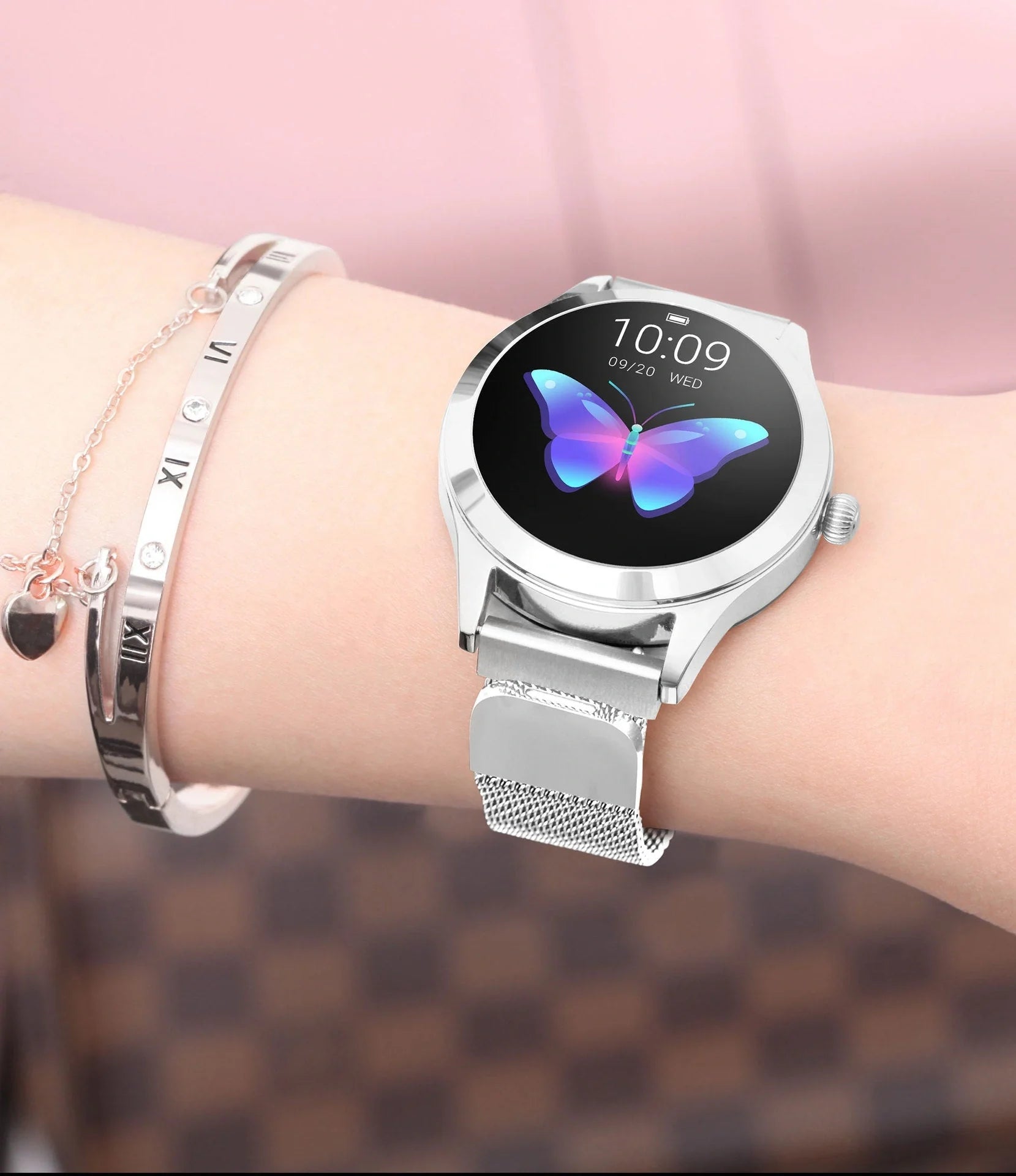 Smart Bracelet with heart rate monitoring and fitness tracking features