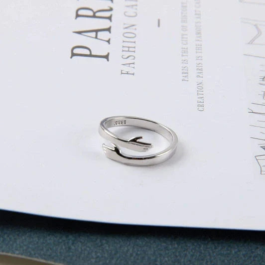 Adjustable Alloy Hands Hug Ring in silver and gold, stylish unisex jewelry