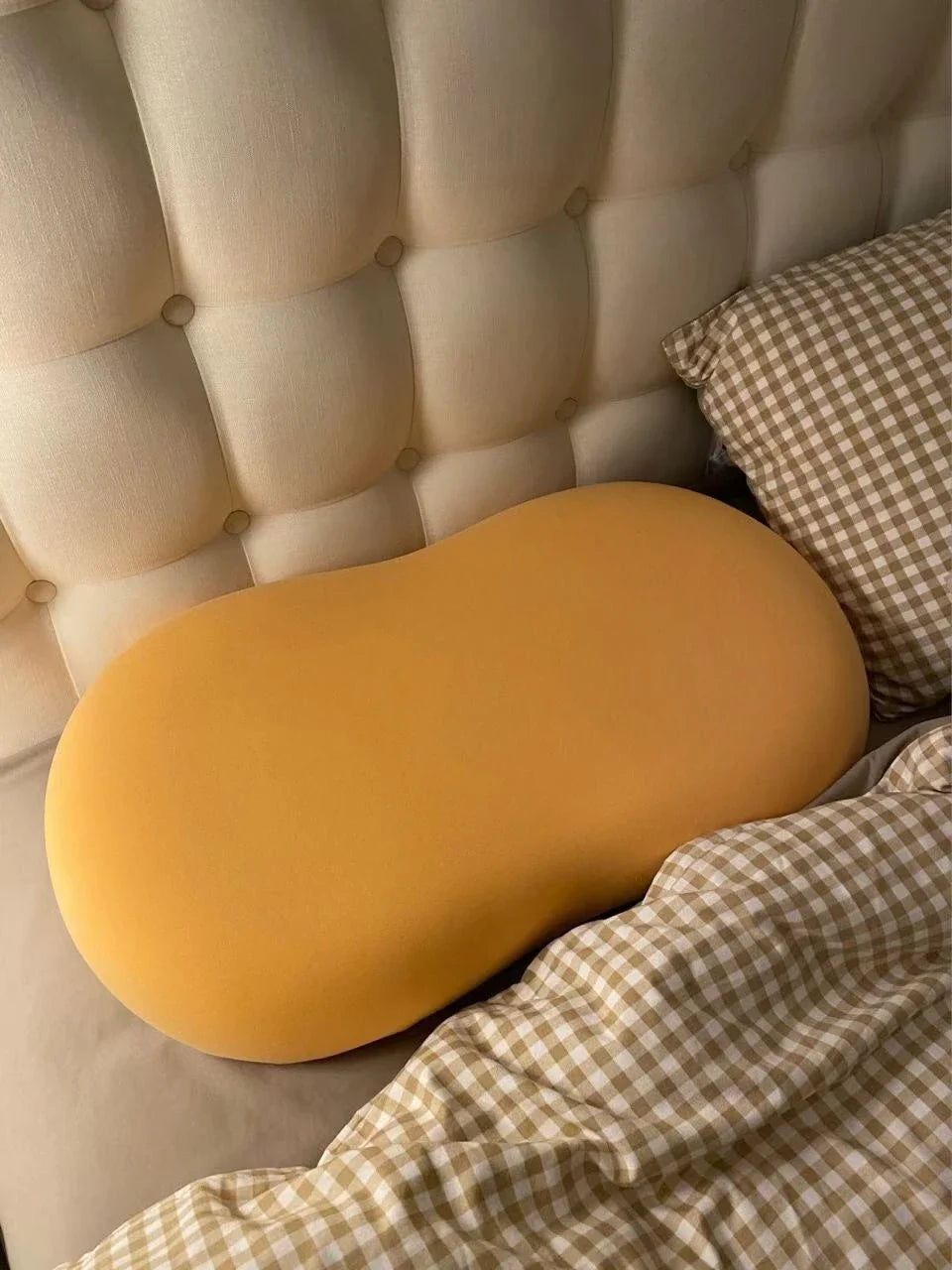 Luxurious memory foam pillow designed to cradle the head and neck like a cat's soft belly, providing unmatched comfort and support for deep, restorative sleep.