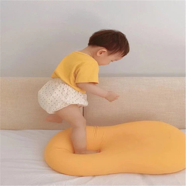 Luxurious memory foam pillow designed to cradle the head and neck like a cat's soft belly, providing unmatched comfort and support for deep, restorative sleep.