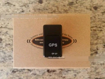 Anti-lost tracking alarm device with SOS and GPS features