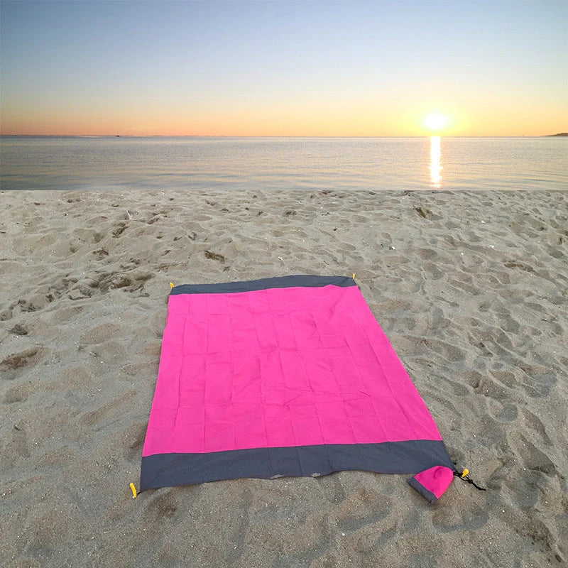 Waterproof foldable picnic mat in vibrant colours for outdoor camping