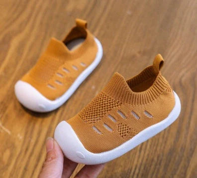 Comfortable cotton toddler shoes for spring and autumn in various colours