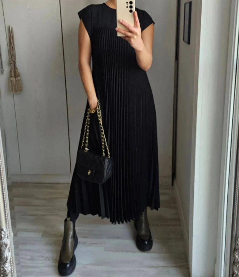 Elegant summer pleated long dress for women in various colours