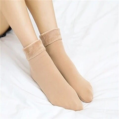 Cosy velvet-lined winter socks for men and women in black and skin colour options